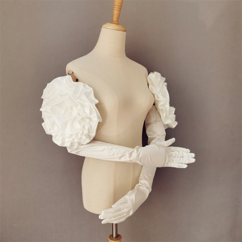 Vintage Fashion Photography - Elegante Designer da donna fiore bianco
