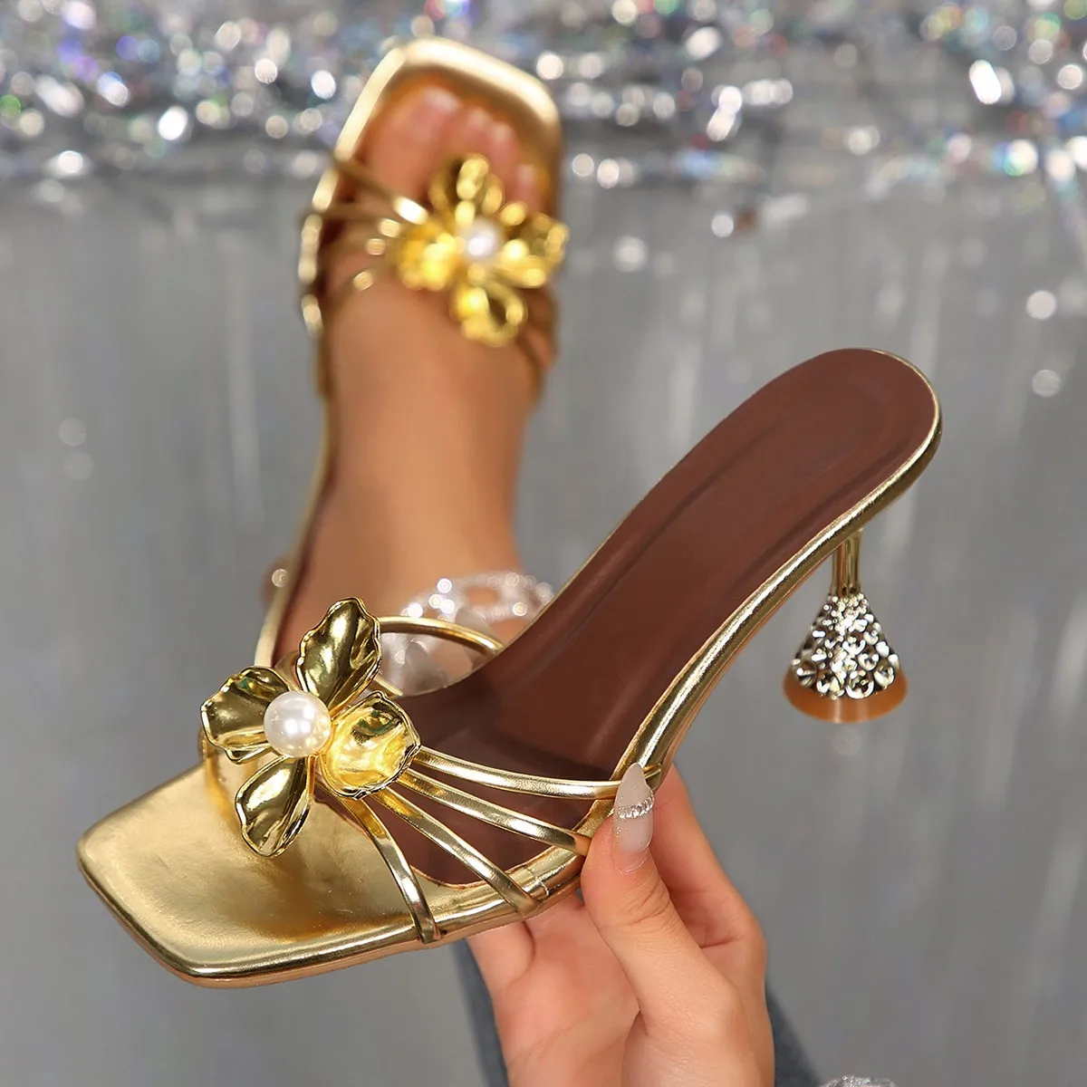 Vintage Fashion Aesthetic - Sandali Vintage con Tacco a Cono