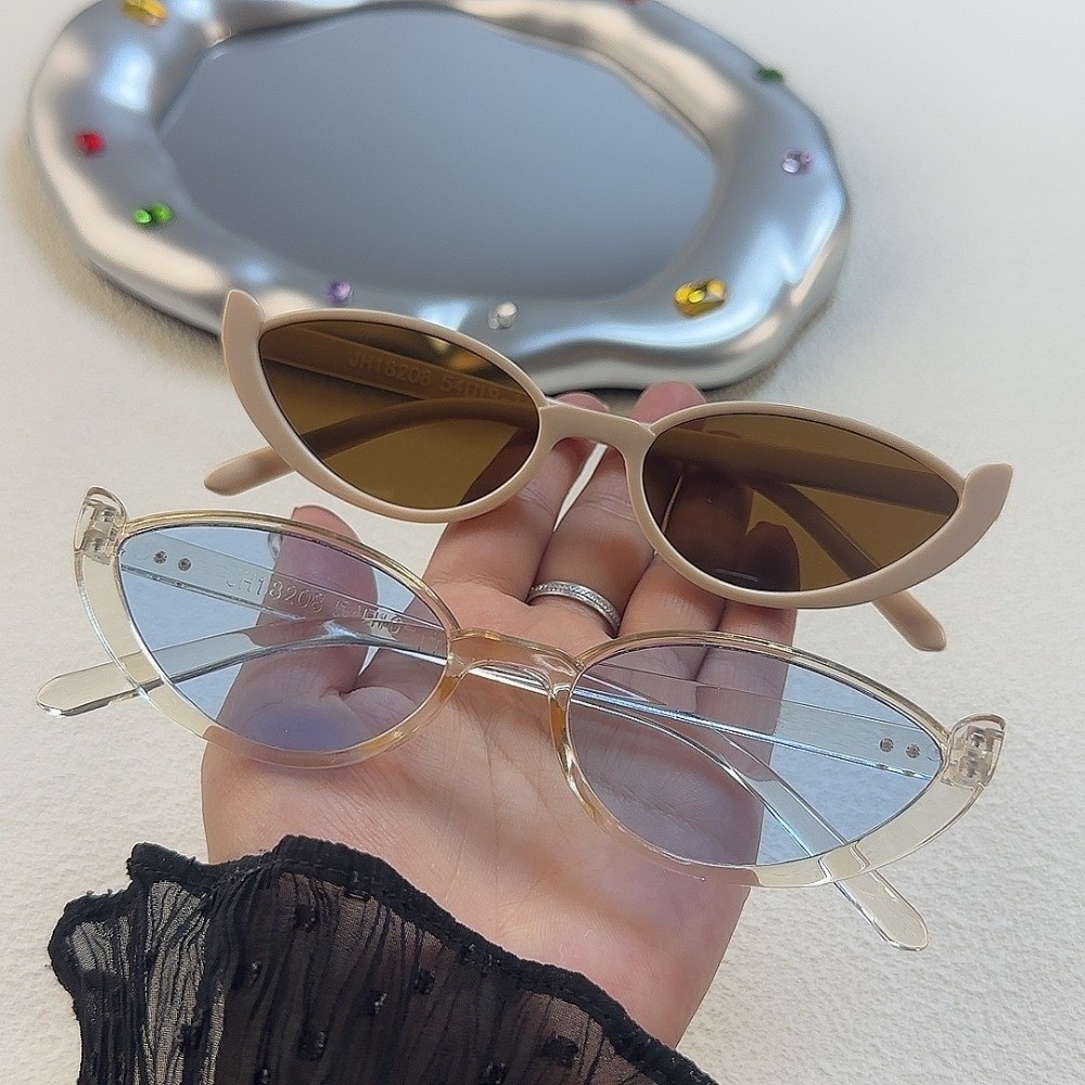 Vintage Fashion Photography - Occhiali da Sole Cat Eye Mezza