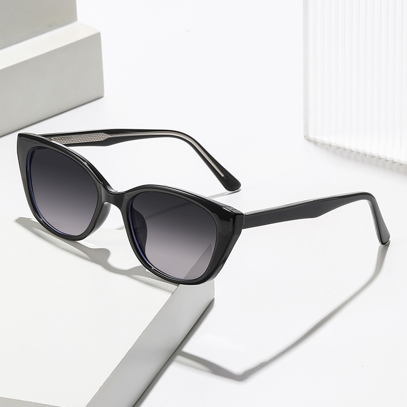 Occhiali da Sole SEAMERGO Stil - Vintage Fashion Photography recensione e prezzo