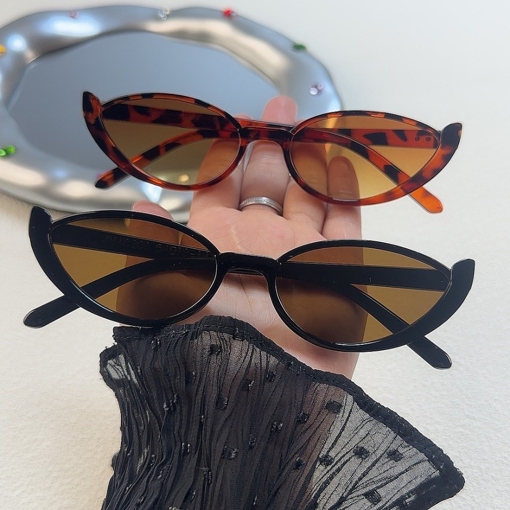 Occhiali da Sole Cat Eye Mezza - Vintage Fashion Photography recensione e prezzo