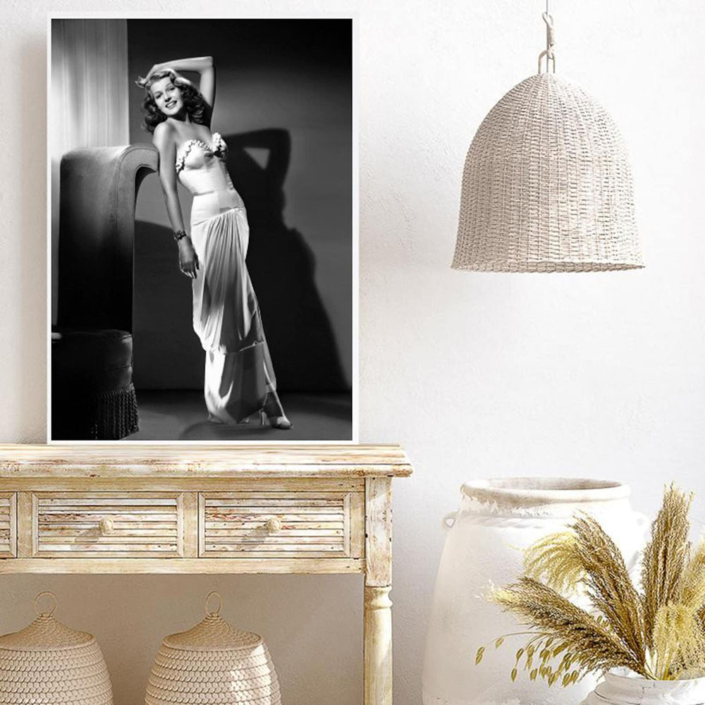 Poster di Rita Hayworth, bianc - Vintage Fashion Sketches recensione e prezzo